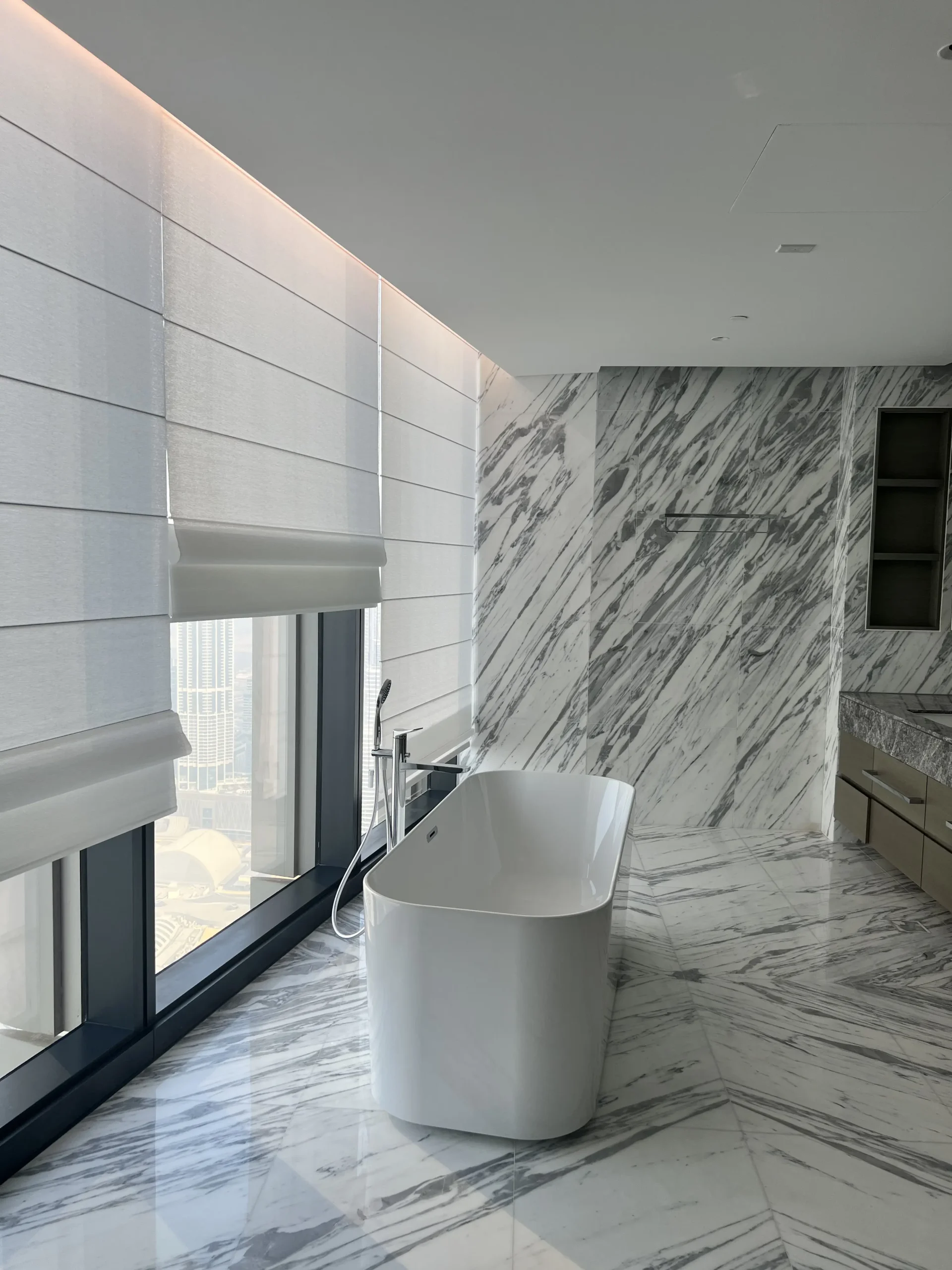 Roman blind inspiration for compact windows
