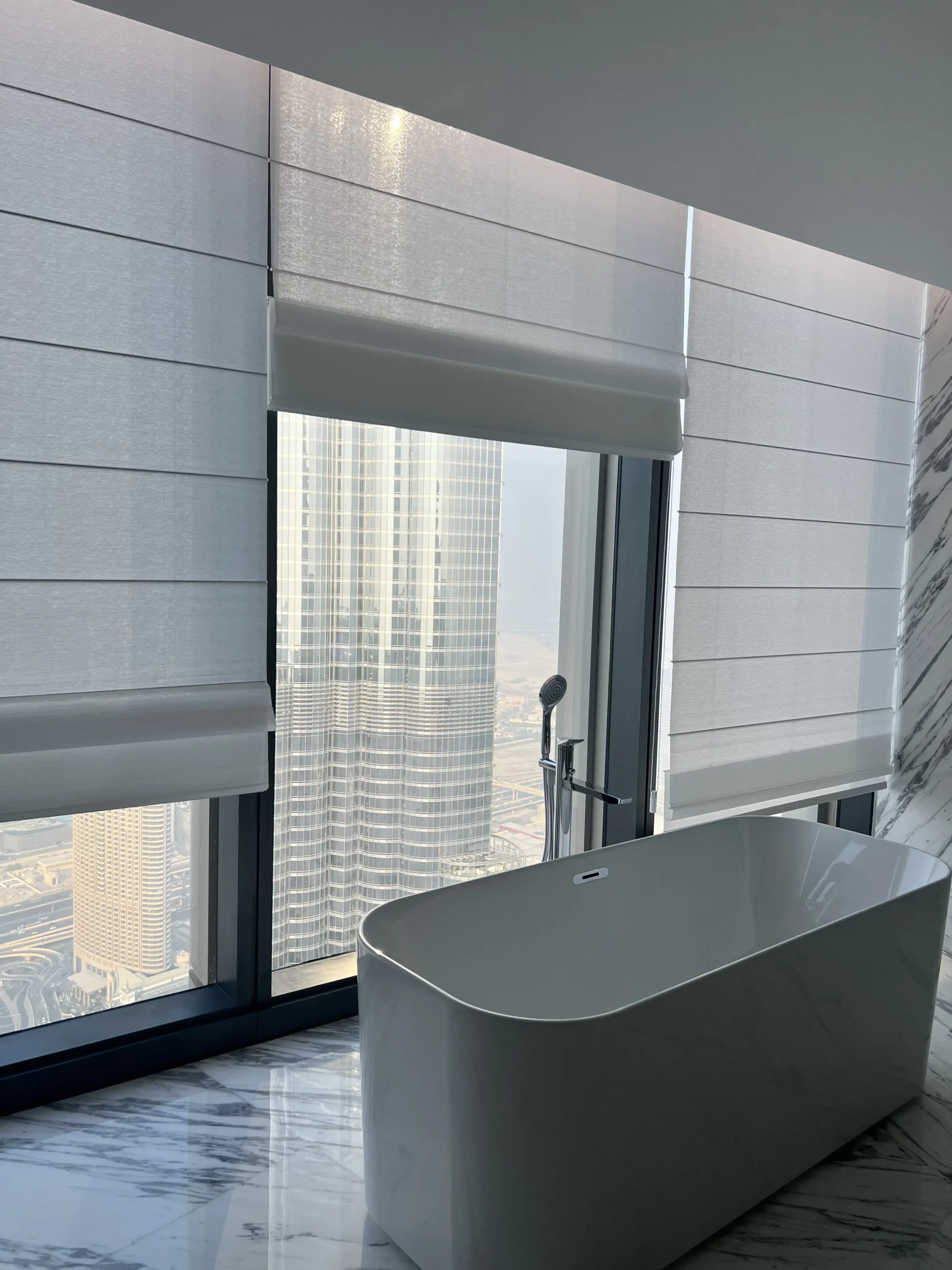 Roman blind feature